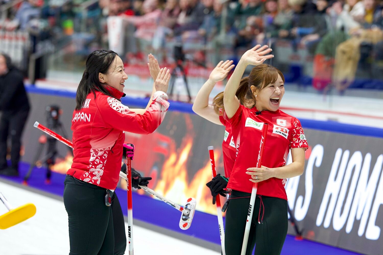 2026年、ロコ・ソラーレでの最後の世界選手権に出場した吉田　©AFLO