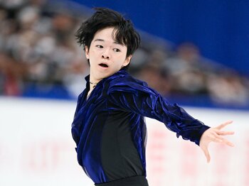 「ひたすら悔しくて…」フィギュア全日本選手権銀メダルの鍵山優真20歳が明かした“世界一”への欲望「今のままだと世界のトップに立てない」＜Number Web＞ photograph by Asami Enomoto