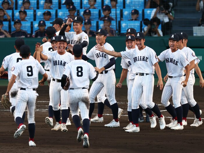 「これは、なにか起きますね」9回表、扉は開いた…甲子園の“魔力”はなぜ熊本・有明に味方した？ 蘇る「令和最強チームの敗戦」「逆転のPL」の記憶＜Number Web＞ photograph by JIJI PRESS