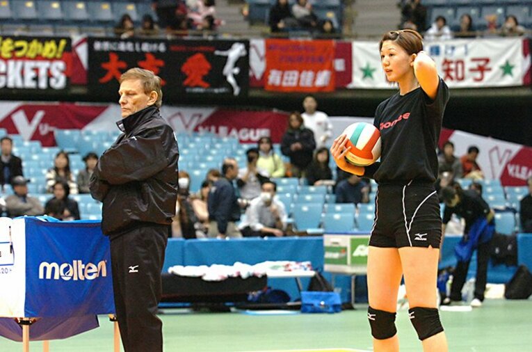 パイオニア時代、当時日本代表の栗原恵を獲得して2005-06シーズンに2度目の優勝を飾っている ／ photograph by Ryu Makino/AFLO