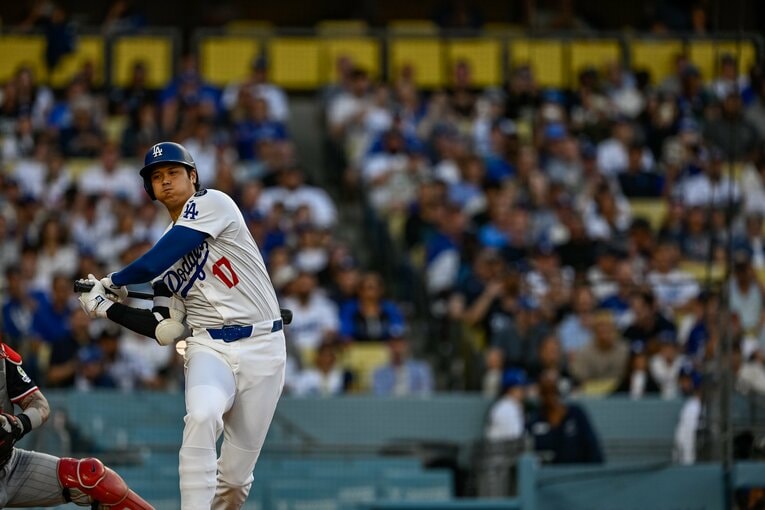 【Numberカメラマンが激写・大谷翔平の愛される日常2025年7月版：全100枚超】フルスイング後も絵になる　©Nanae Suzuki