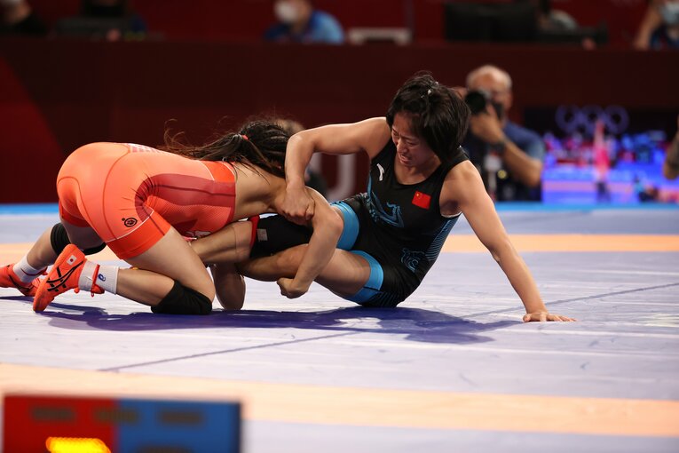 勝ち方がすごすぎる…レスリング金メダル須崎優衣（22）が吉田、伊調を超えた“パーフェクト”な記録とは？〈開会式の旗手でも話題〉(7)