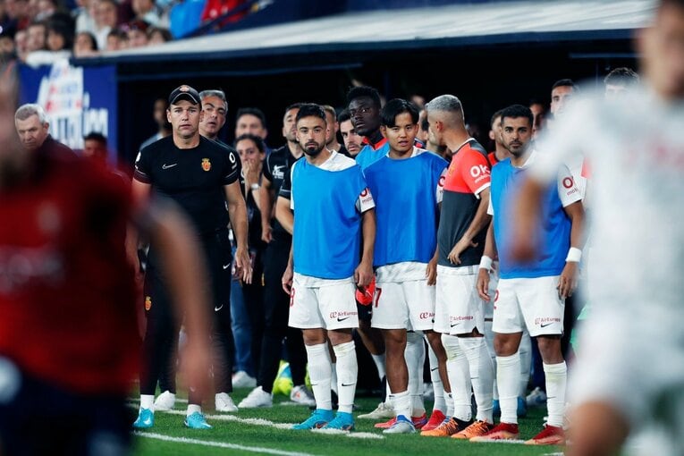 久保建英がGK姿？奇跡の残留に歓喜、“ズボンを抜いだお宝写真”も… 「苦しんだタケのリーガ3年目」をカメラマン視点で振り返る(29)