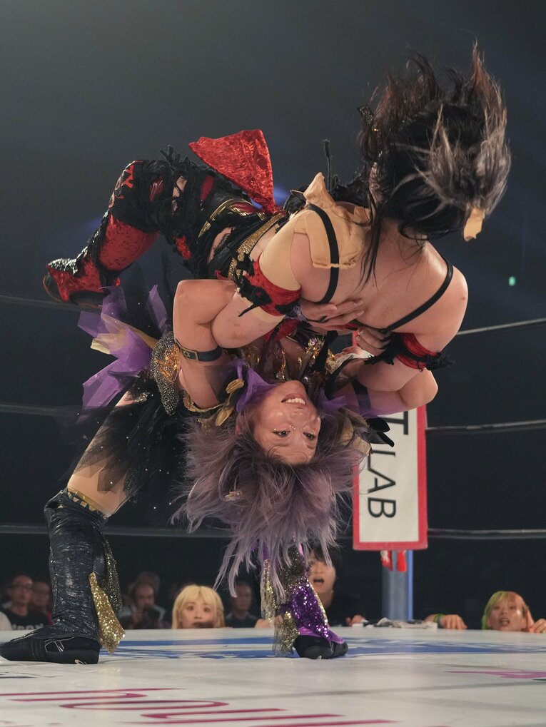 中野たむvs.鈴季すず。10月5日、愛知県体育館　©Essei Hara