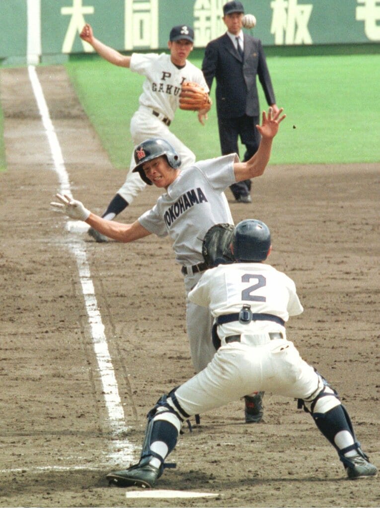 センバツでまさかの悪送球、このプレーを課題とし、練習に励んだ　©KYODO