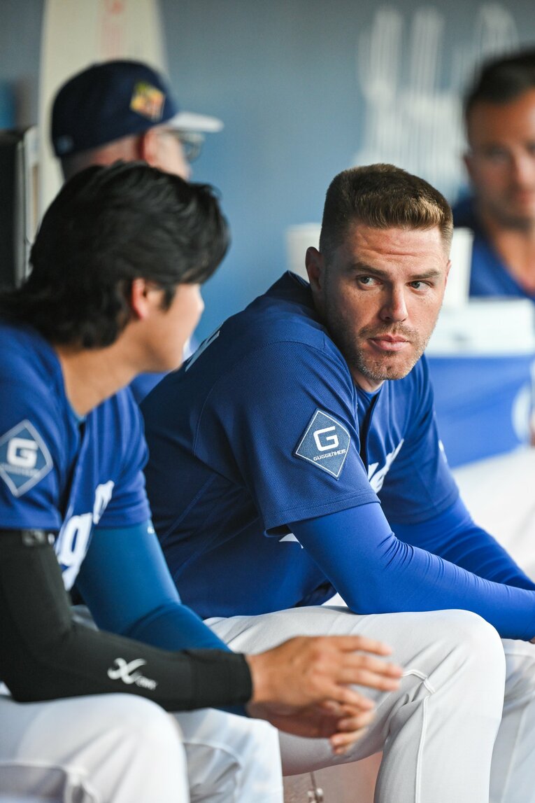 フリーマンと話す大谷　©Nanae Suzuki