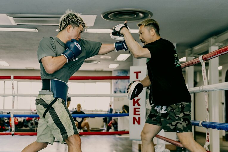 那須川天心のミット打ち（2024年5月撮影）©Kiichi Matsumoto