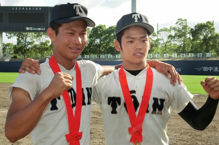 5年前の大阪桐蔭「最強世代」の根尾昂、藤原恭大。夏の大阪大会で“9回2死まで追い込まれた”試合があった ／ photograph by JIJI PRESS