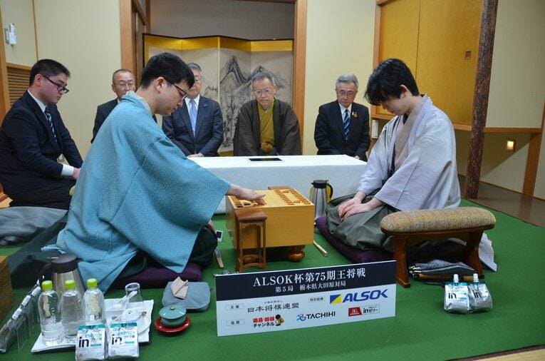 第5局対局開始時　©日本将棋連盟