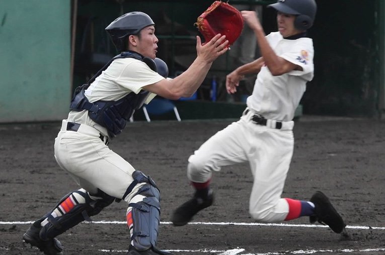 甲斐拓也／楊志館 ／ photograph by Oita Godo Shimbun/Kyodo News