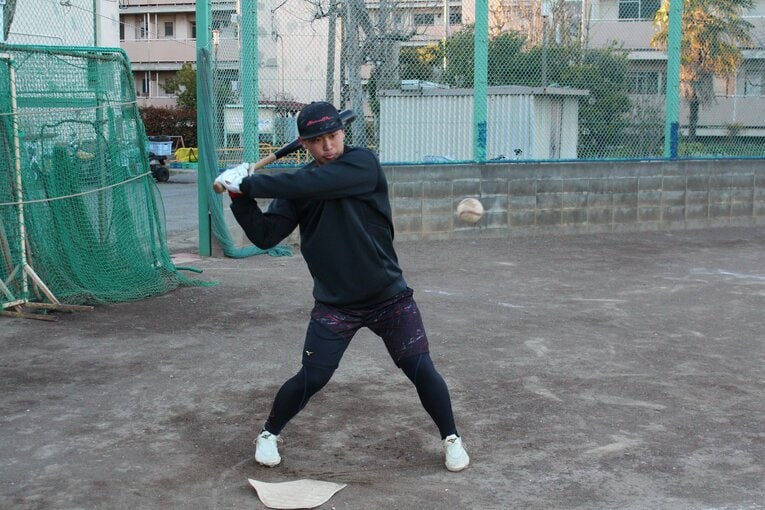 打撃練習をする雄大　©Katsuharu Uchida