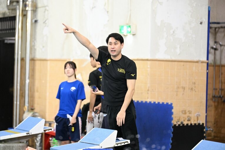 東大水泳部の練習風景　©Keiji Ishikawa