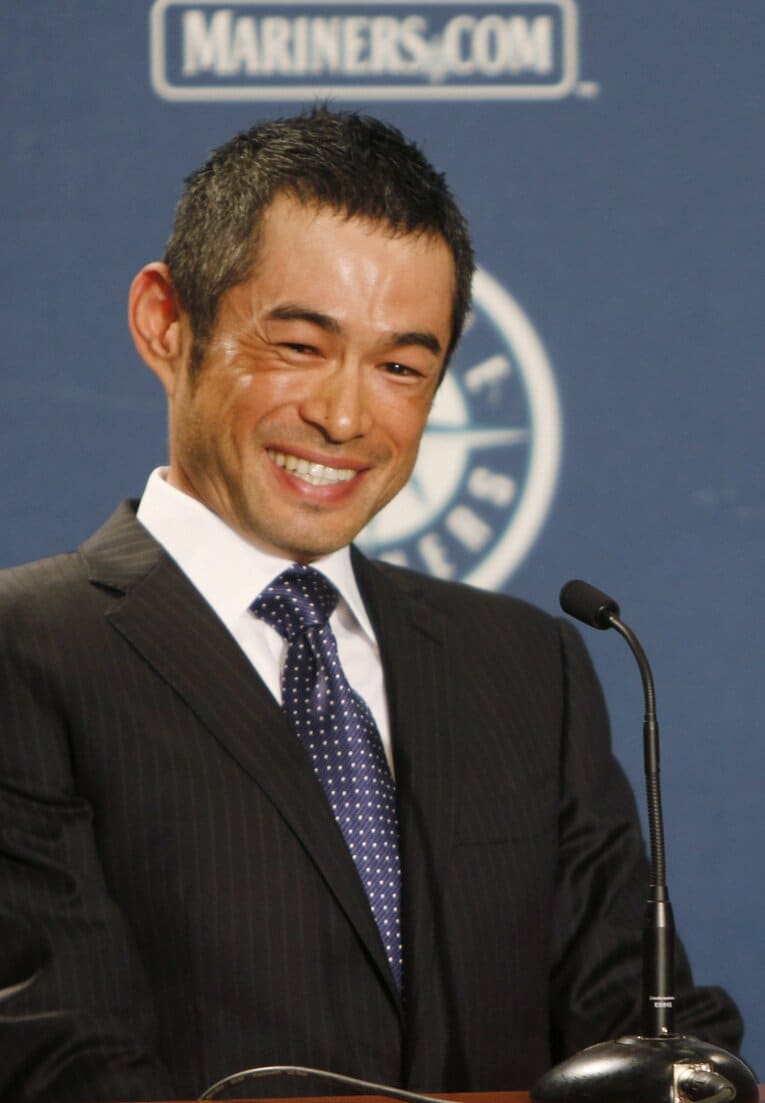 2012年7月23日。移籍会見を行ったイチロー　©JIJI PRESS