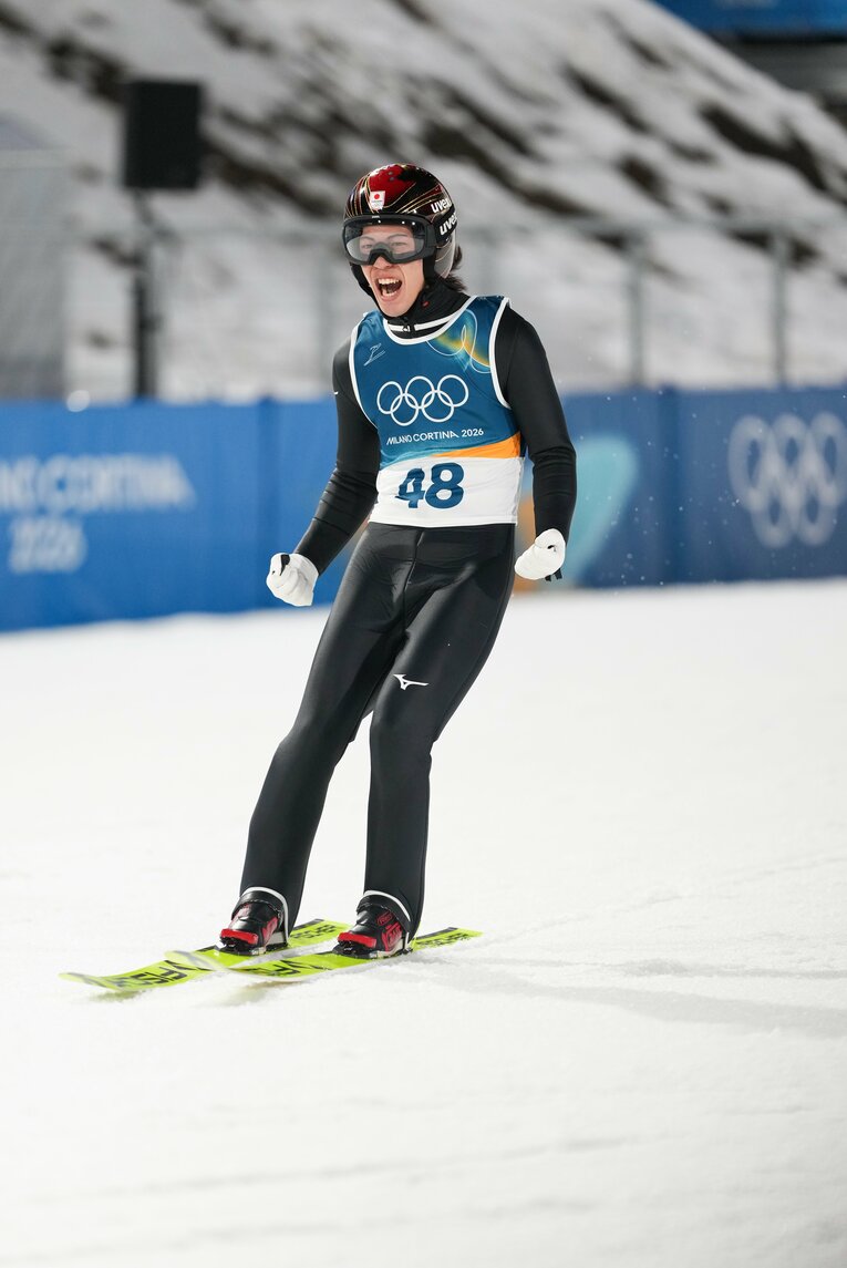 男子ノーマルヒルの2本目、二階堂蓮の大ジャンプ（4枚目／全10枚） ©Tutomu Kishimoto / JMPA