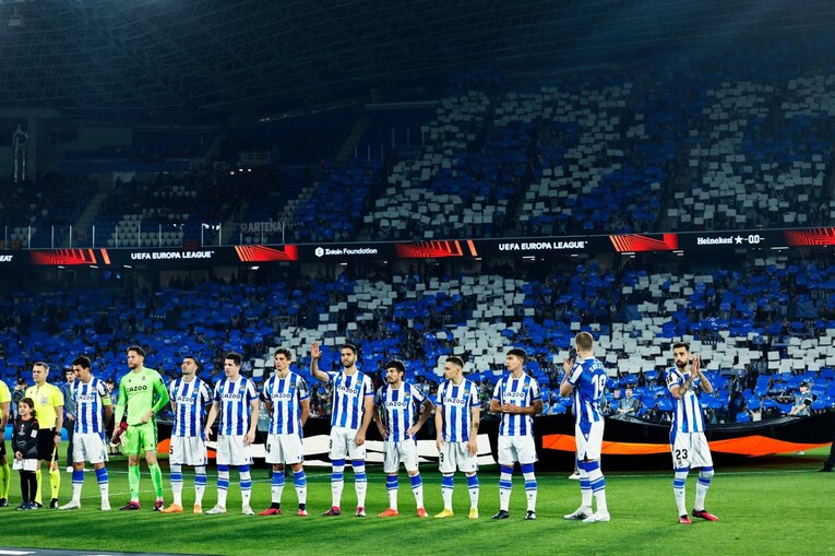 久保建英がELで味わった「先発落ち→敗退」での怒り・悲しみを撮った「タケ！と不調ソシエダサポが期待したが…」〈代表合流前にゴール〉(15)