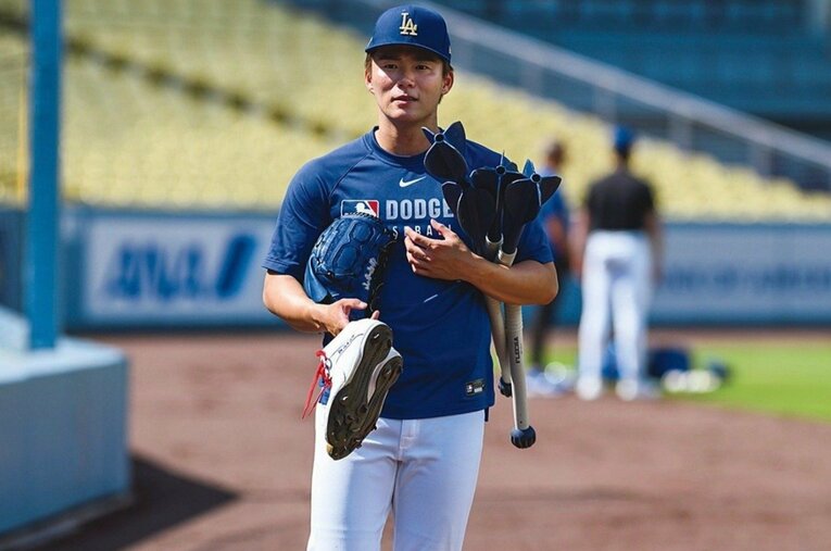 異例の連投劇で、日本人投手初となるワールドシリーズMVPに輝いたドジャース・山本由伸 ／ photograph by Nanae Suzuki