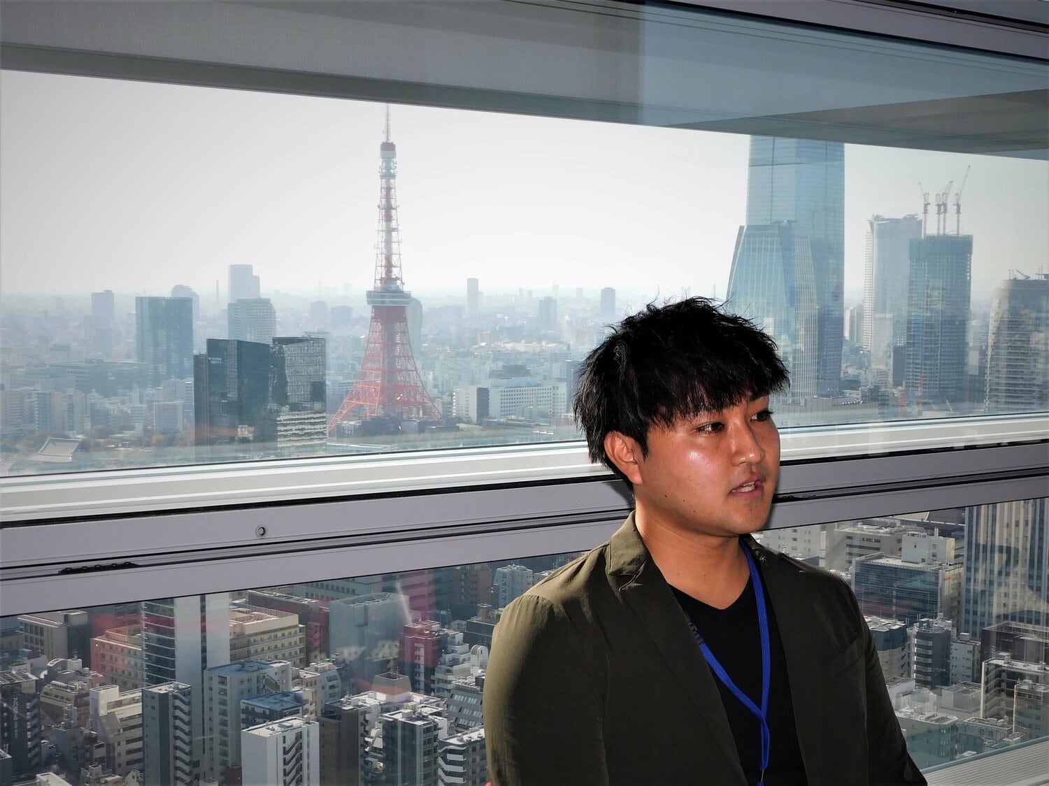 現役時代を振り返る岸里　©NumberWeb