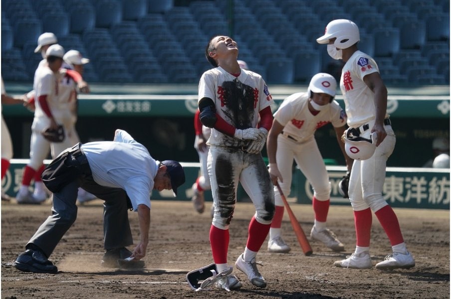 ユニフォームの酷似ぶりで話題となった智弁対決　©Hideki Sugiyama