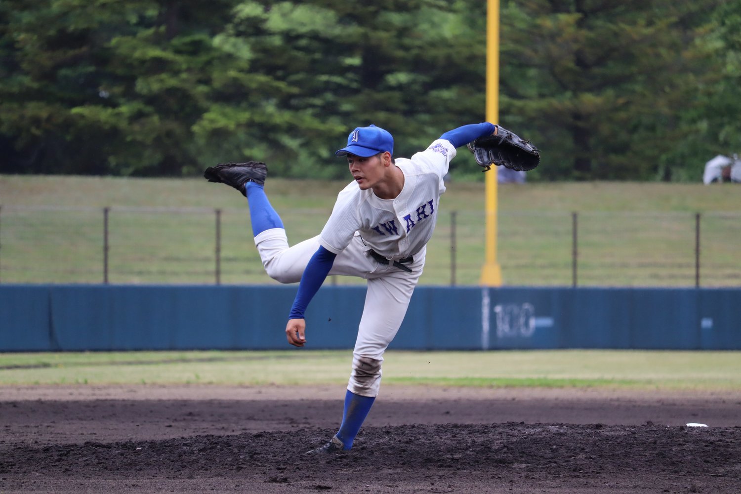 ランナーがいない場面では力を抑えて投げ、失点が許されないピンチでは一段階ギアを上げて力でねじ伏せる。この新たな形に好感触を抱けたのが春季大会だった　©Genki Taguchi