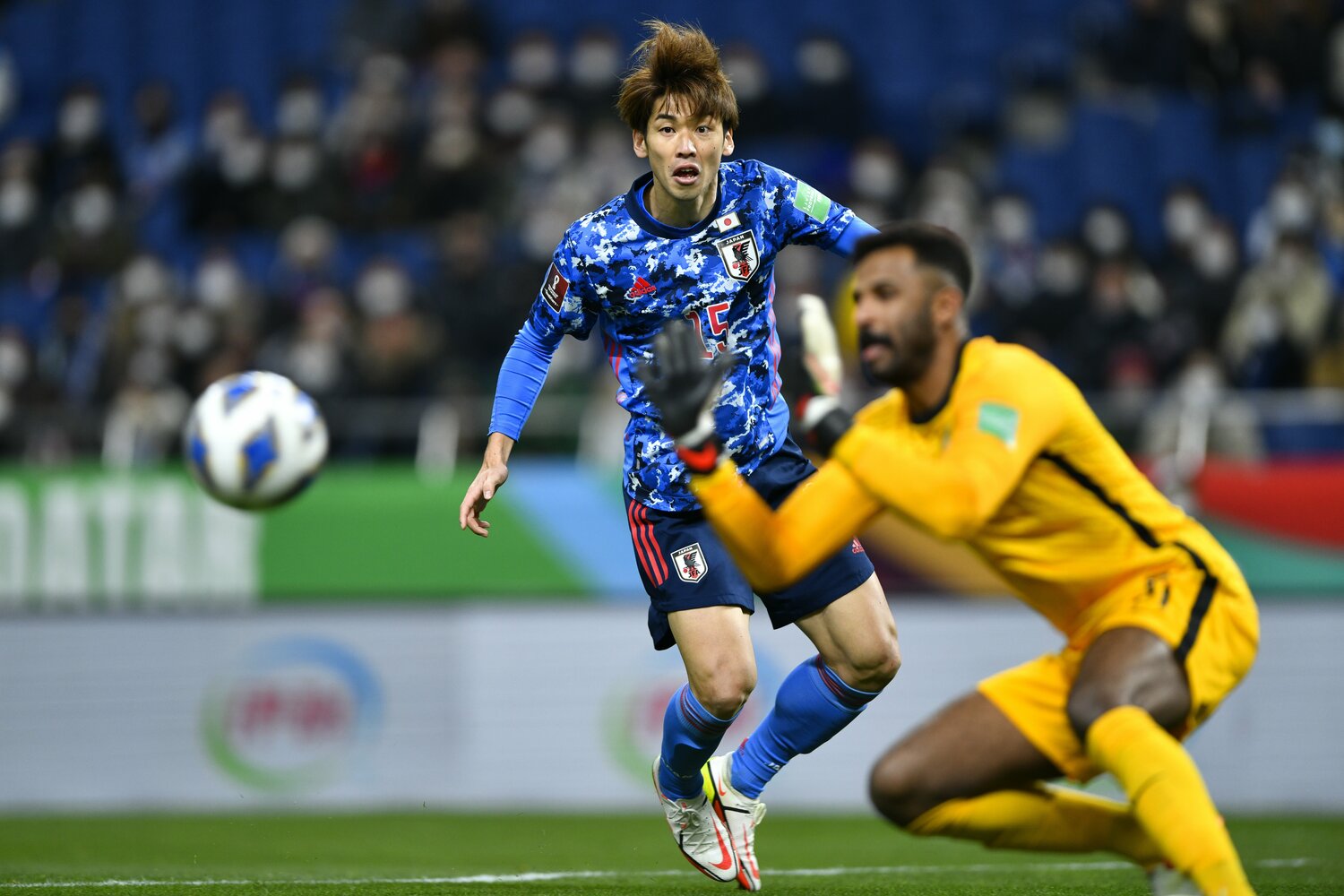 大迫の粘り強いプレーとチームへの貢献をトルシエは高く評価した　©Takuya Sugiyama/JMPA