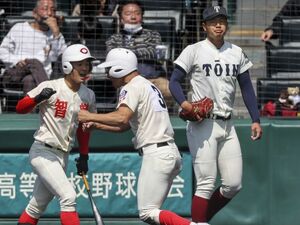 被安打6なのに8失点で「甲子園11連勝ストップ」…大阪桐蔭154キロ右腕、“4暴投”には伏線があった【センバツ】