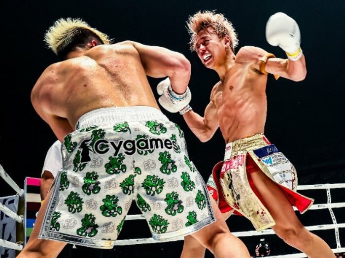 「武尊選手に惚れました。なんていい漢なんだ、と」那須川天心の“あの左フック”を完璧にとらえたカメラマンが選ぶ「武尊、最高の1枚」＜Number Web＞ photograph by THE MATCH 2022/Susumu Nagao