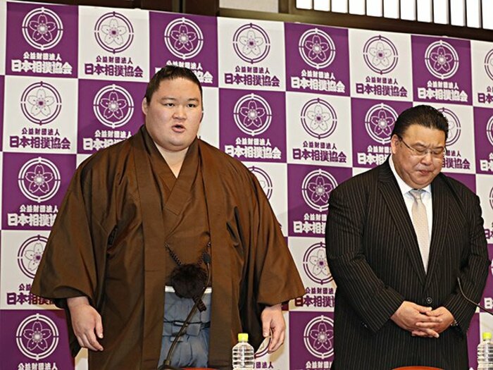 引退してもなお男道は続く……。境川親方と豪栄道の“やせ我慢”美学。<Number Web> photograph by Kyodo News