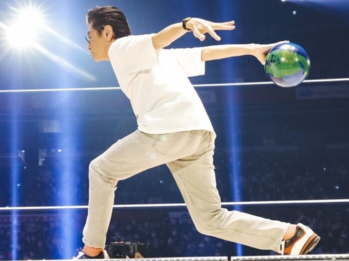 「“桑田佳祐コミッショナー”が加藤浩次や槙野智章と共闘」「女性プロ3人が涙」“エンタメ＋ガチ勝負”のボウリング大会が楽しかった件＜Number Web＞ photograph by Kayo Sekiguchi