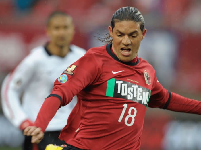 「納豆…最初ムリだった」ブラジル人がJリーグ最強FWになるまで「焼肉やラーメン好きに」「オカダさんとオシム、鹿島ではウチダが素晴らしかった」<Number Web> photograph by Toshiya Kondo
