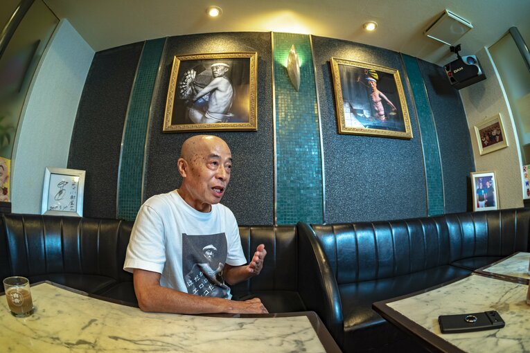 取材は熊本にある『らっきょの小部屋Ⅱ』で行われた　©Takuya Sugiyama