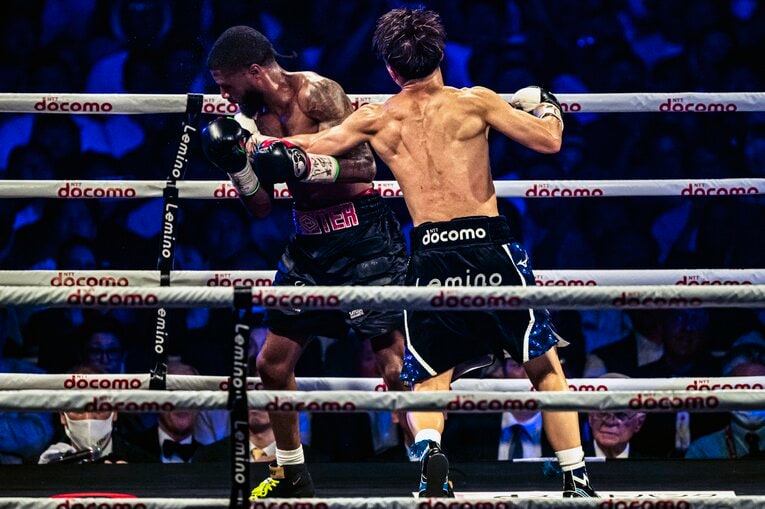 井上尚弥の発達した背筋に注目（2枚目／全3枚）　©Takuya Sugiyama