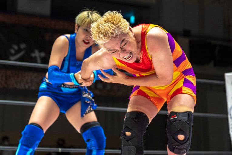 神取＆アジャ＆“W井上”！ レジェンドたちが若手精鋭軍との「3本勝負」で必殺技連発…“お祭り”カードに見た歴史的意義とは？(24)