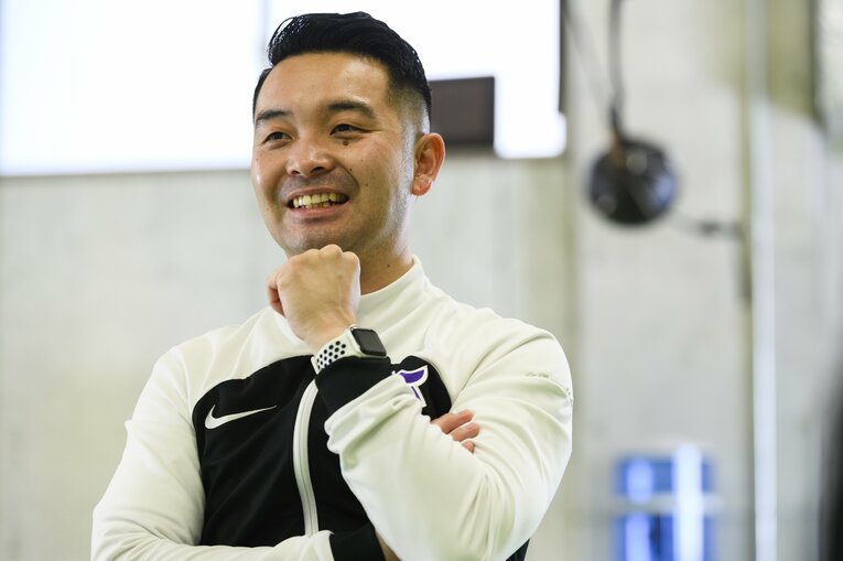 現在は駒澤大学のボクシング部コーチとして後進の指導にあたる林田太郎　©Hirofumi Kamaya