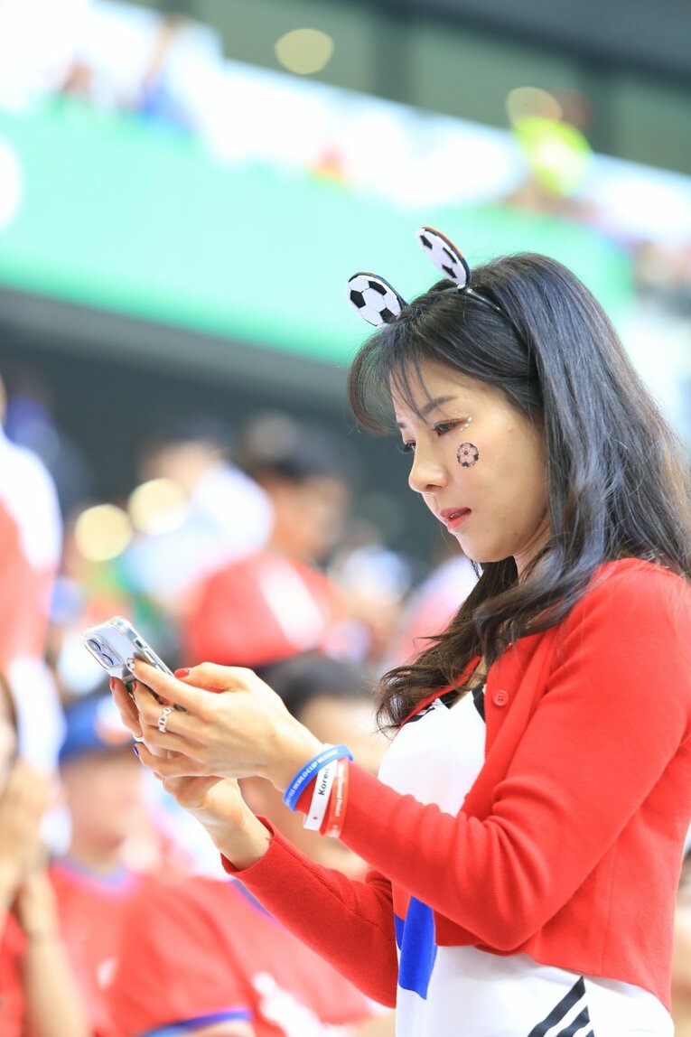 カタールW杯の女性サポーター　©Kazuo Fukuchi/JMPA