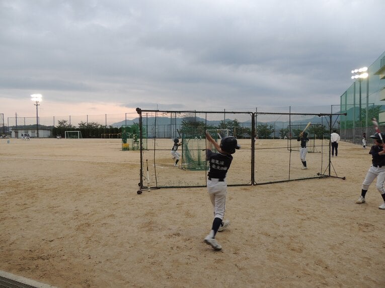 柳田が小学生時代に所属していた西風五月が丘少年野球クラブの練習風景※書籍より転載