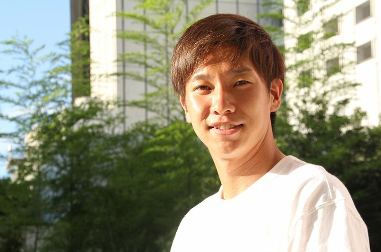 インタビューに応じてくれた奥川雅也。語る言葉に手応えと未来への意欲を感じさせた ／ photograph by Atsushi Iio