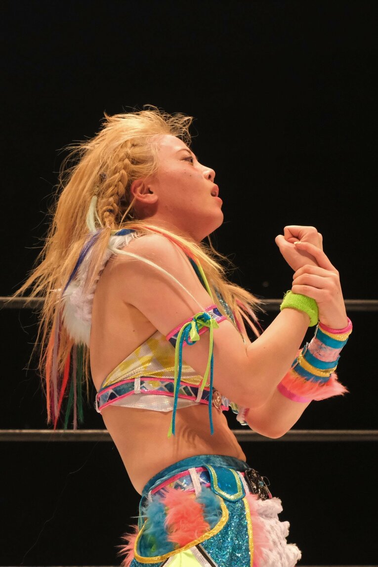 中野たむvs岩谷麻優は壮絶な殴り合いの末、時間切れの引き分けに