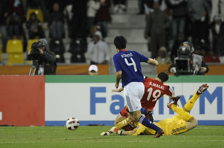 2011年アジアカップのシリア戦、川島永嗣がレッドカードを受けたシーン　©Takuya Sugiyama