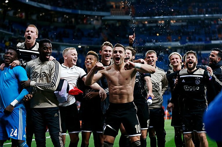 CL決勝トーナメント1回戦第2レグで王者レアルを圧倒。タディッチはレキップ紙で10点満点の評価を受けた。 ／ photograph by Mutsu Kawamori