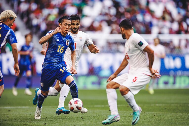 日本vsイラン「相手の目論み通りだった瞬間」を写真で振り返る（14枚中の1枚目）　©Kiichi Matsumoto