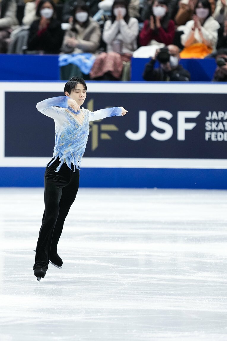 2021-2022シーズンのショートプログラム『序奏とロンド・カプリチオーソ』　©Asami Enomoto