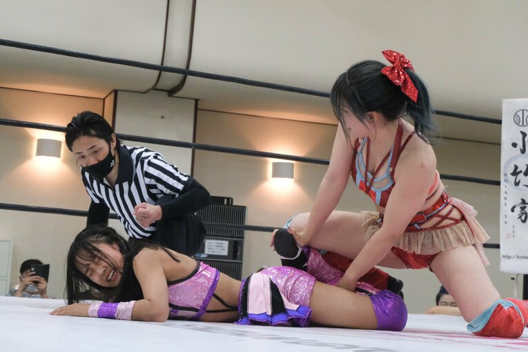 “中学生レスラー”の華麗な飛び技…「一番緊張した」チャンピオンとの一騎打ちで美蘭が見せた“成長の証”　受験勉強との両立が今後の悩み？(30)