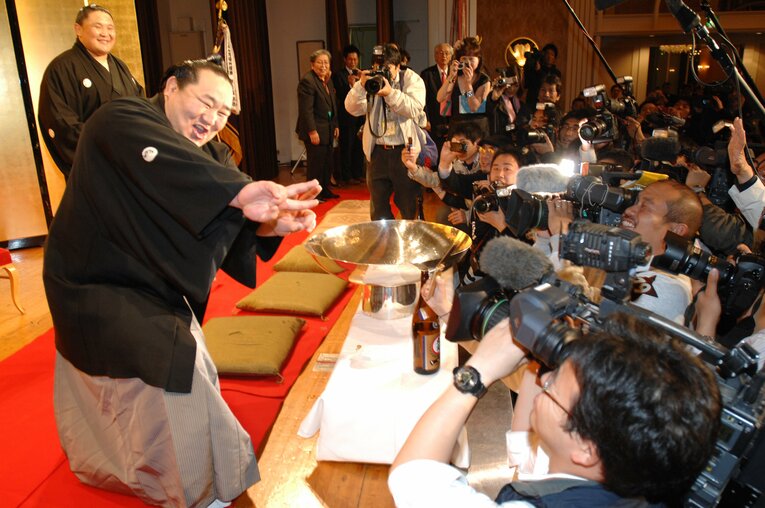 優勝後の大はしゃぎ（全13枚の12枚目）　©BUNGEISHUNJU