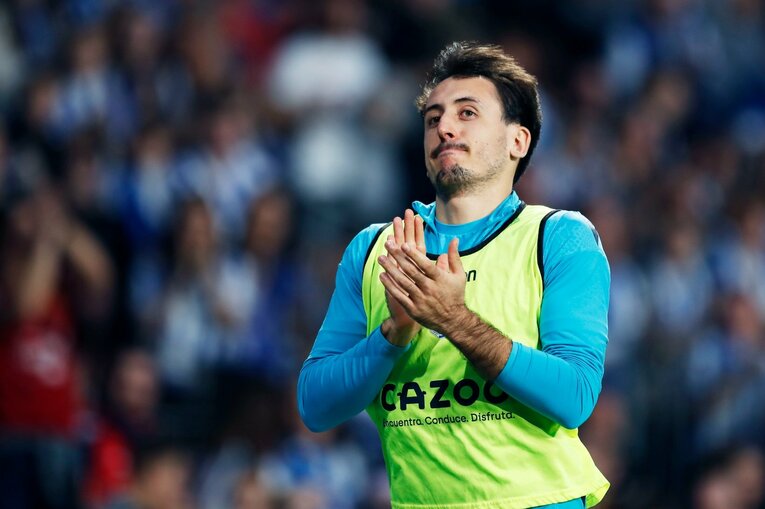 「TAKE 14」ユニ少年の期待に応えて…前髪イメチェン久保建英のW杯後ソシエダ初戦「ゴールへの気迫＋守備」を撮った〈写真多数〉(34)