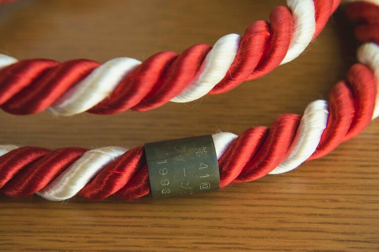 クイーンSの優勝レイ　©Wataru Sato