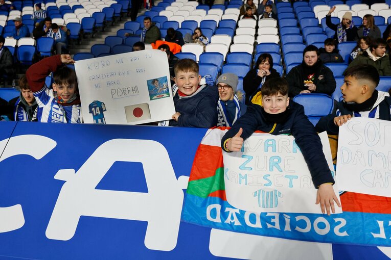 「久保建英と名手シルバの相性が抜群」な決定的瞬間…“90＋11分フル出場”を撮って感じるソシエダ監督の「クボへの高い信頼」(48)