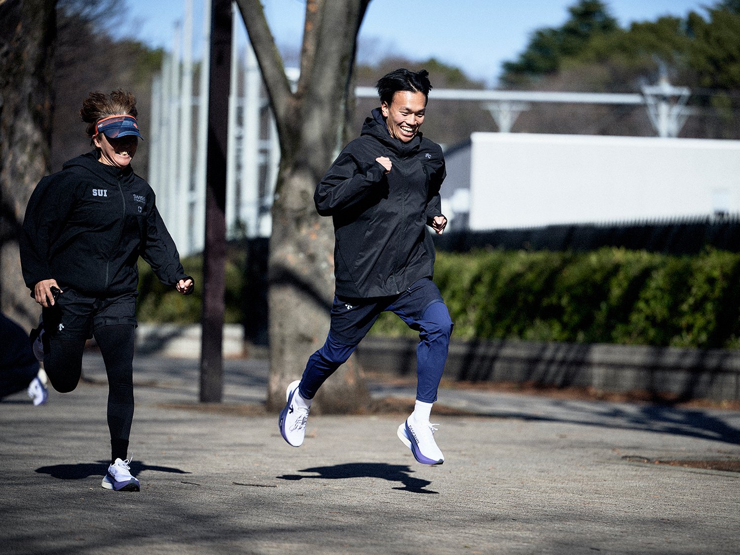 つま先着地でほぼ踵はつけずに走るという山本