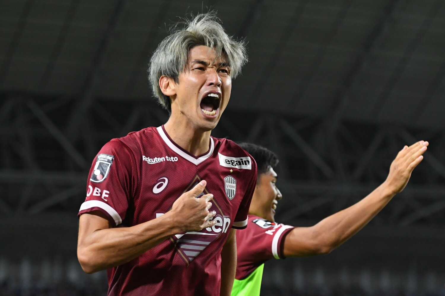 9月18日のガンバ大阪戦で、途中出場から2ゴールを決めた大迫勇也　©Masashi Hara/Getty Images