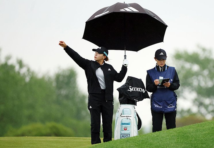 渋野日向子（写真左）とマネージャーの「ミミさん」こと田谷美香子さん　©Sarah Stier/Getty Images