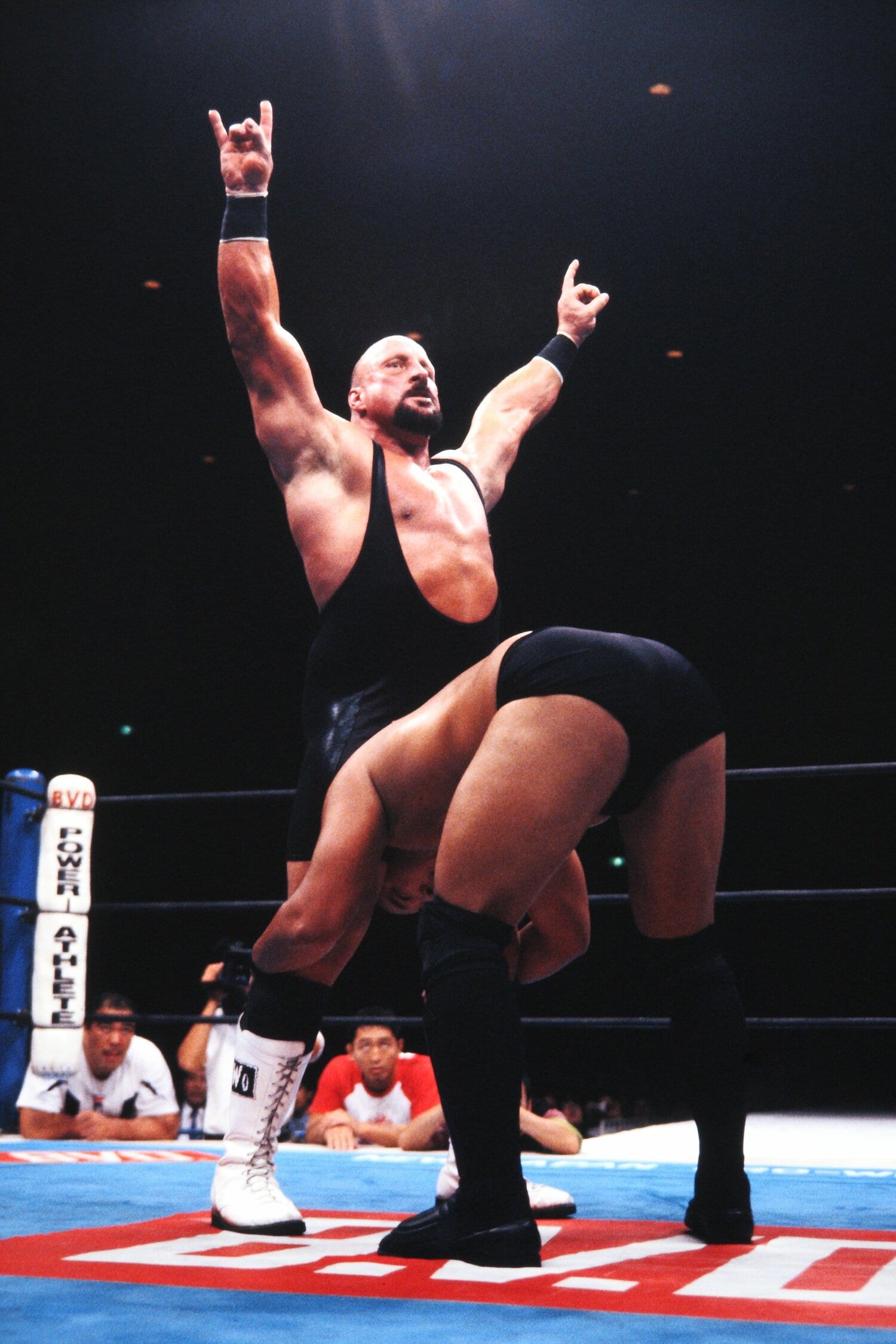 1998年、永田裕志と対戦するノートン　©AFLO